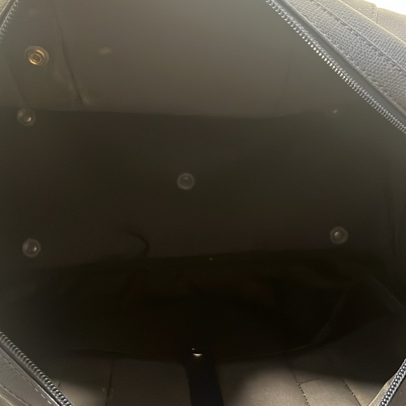 Burberrys duffle bag! - Picture 6 of 9